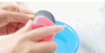長(zhǎng)痘？閉口？粉刺？你的氣墊粉撲該洗洗啦！